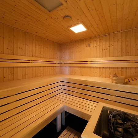 Clark - Adults Only 5*