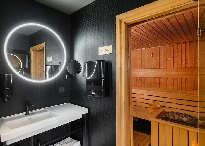 Clark - Adults Only 5*