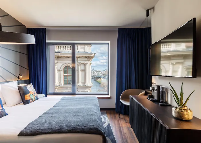 Clark - Adults Only 5*