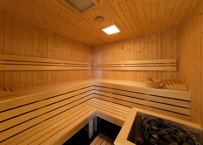 Clark - Adults Only 5*