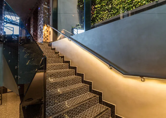 Clark - Adults Only 5*